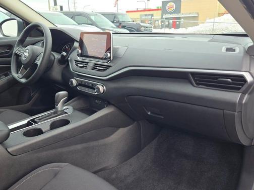 2025 Nissan Altima S FWD