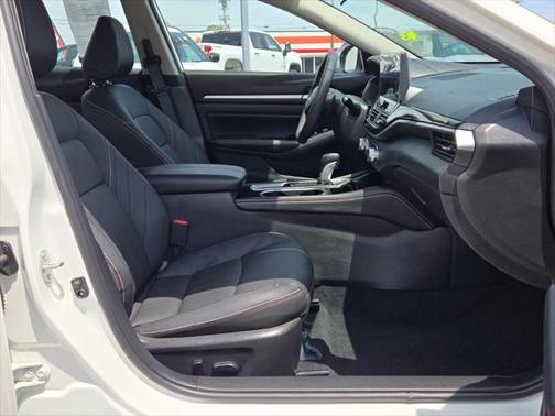 2025 Nissan Altima SR AWD
