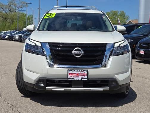 2023 Nissan Pathfinder Platinum 4WD