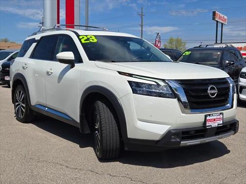 2023 Nissan Pathfinder Platinum 4WD