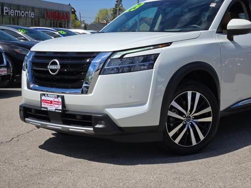 2023 Nissan Pathfinder Platinum 4WD