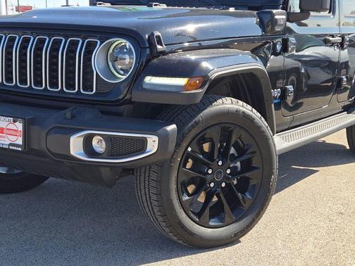 2025 Jeep Wrangler 4xe Sahara