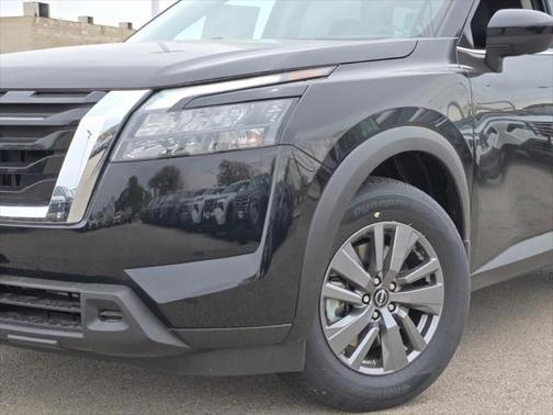 2025 Nissan Pathfinder S 4WD