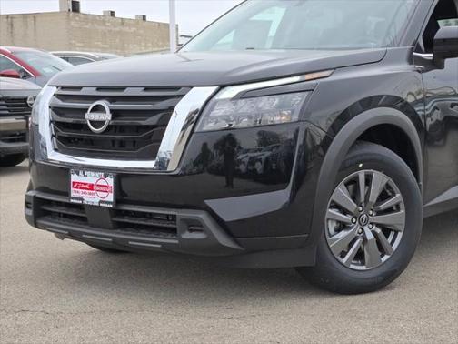 2025 Nissan Pathfinder S 4WD