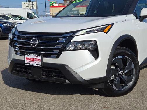 2025 Nissan Rogue SV