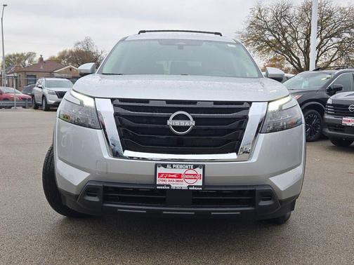 2025 Nissan Pathfinder SV 4WD