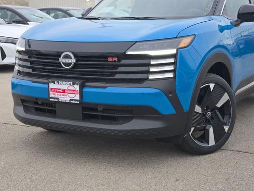 2025 Nissan Kicks SR