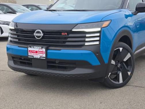 2025 Nissan Kicks SR