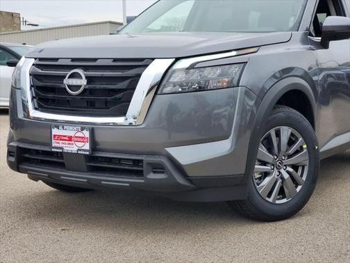 2025 Nissan Pathfinder SV 4WD