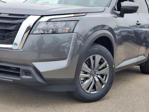 2025 Nissan Pathfinder SV 4WD
