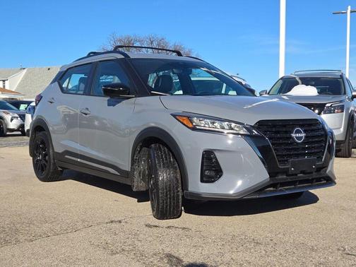 2024 Nissan Kicks SR