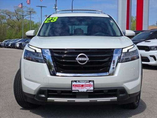 2023 Nissan Pathfinder Platinum 4WD
