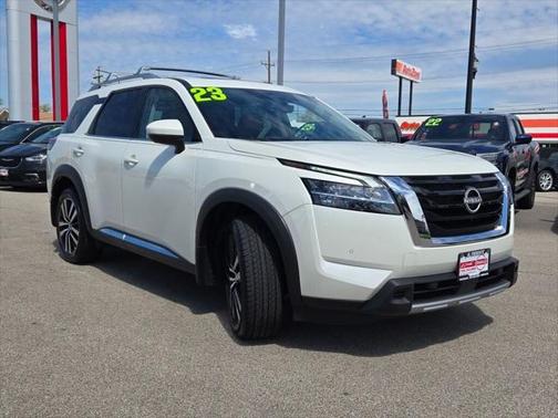 2023 Nissan Pathfinder Platinum 4WD