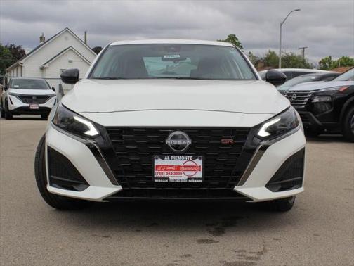 2025 Nissan Altima SR FWD