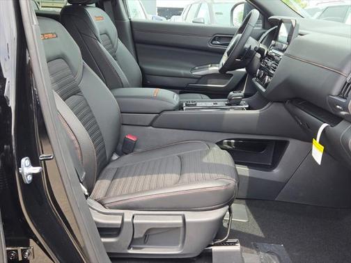 2025 Nissan Pathfinder Rock Creek 4WD