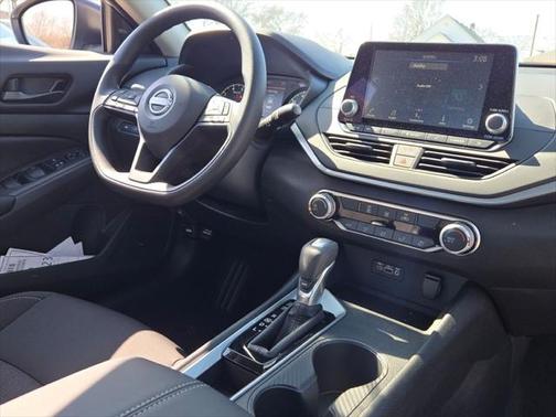 2025 Nissan Altima S FWD