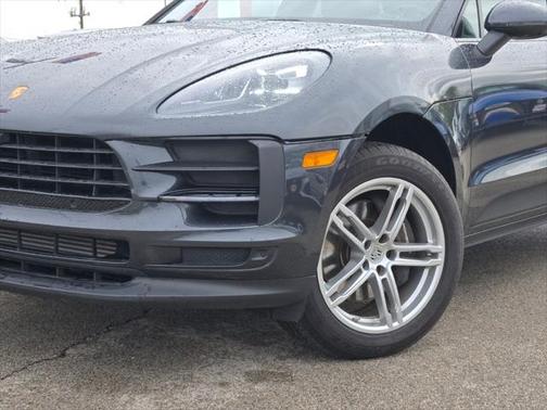 2021 Porsche Macan Base