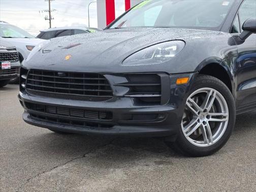 2021 Porsche Macan Base
