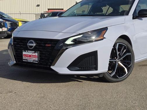 2025 Nissan Altima SR FWD