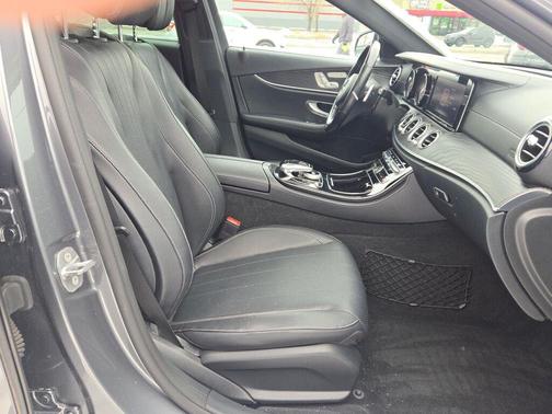 2017 Mercedes-Benz E-Class 4MATIC