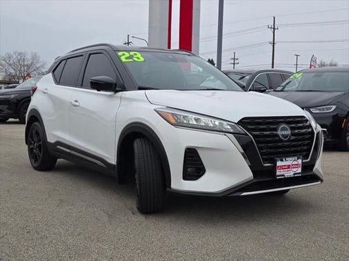 2023 Nissan Kicks SR