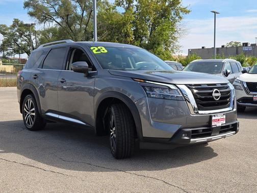 2023 Nissan Pathfinder Platinum 4WD