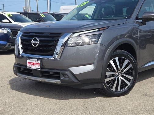 2023 Nissan Pathfinder Platinum 4WD