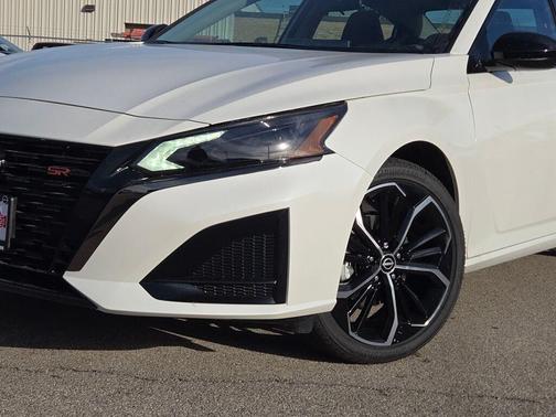 2025 Nissan Altima SR AWD