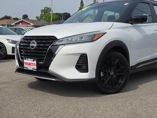 2024 Nissan Kicks SR