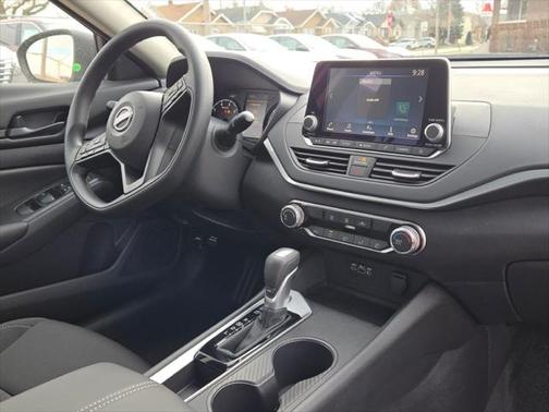 2025 Nissan Altima S FWD