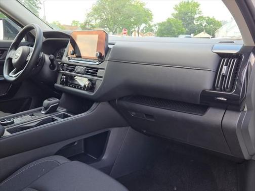 2025 Nissan Pathfinder S 4WD
