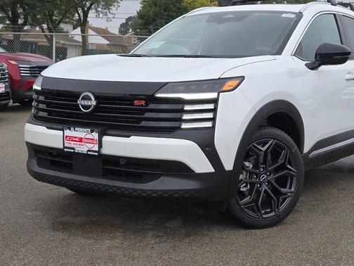 2026 Nissan Kicks SR