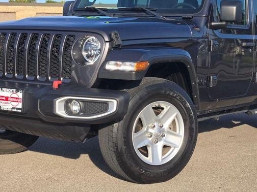2022 Jeep Gladiator Sport S