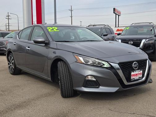 2022 Nissan Altima 2.5 SV