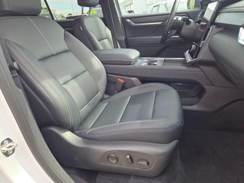 Summit White 2026 GMC Acadia Elevation AWD