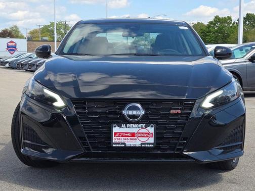 Super Black 2026 Nissan Altima SR FWD