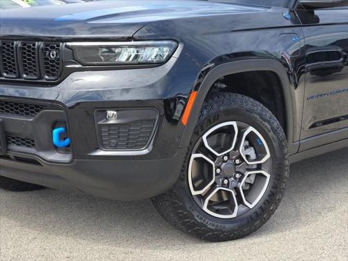 2022 Jeep Grand Cherokee 4xe Trailhawk