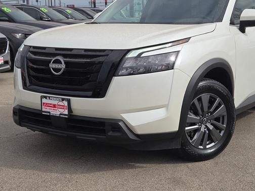2024 Nissan Pathfinder SV 4WD