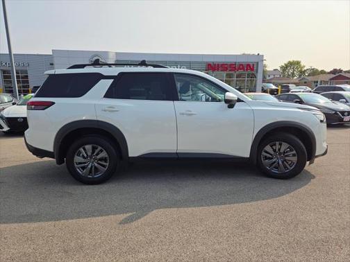 2024 Nissan Pathfinder SV 4WD