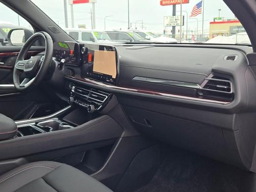 2025 Chevrolet Traverse AWD Z71