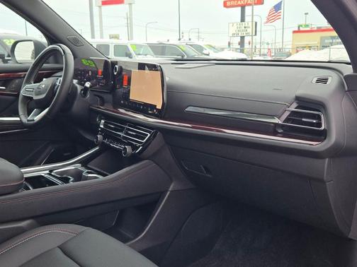 2025 Chevrolet Traverse AWD Z71