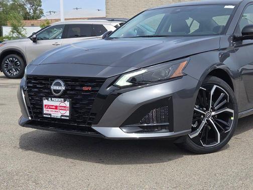 Gun Met 2026 Nissan Altima SR FWD