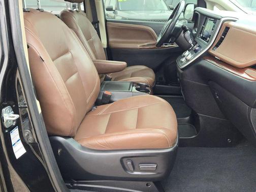 2020 Toyota Sienna Limited Premium