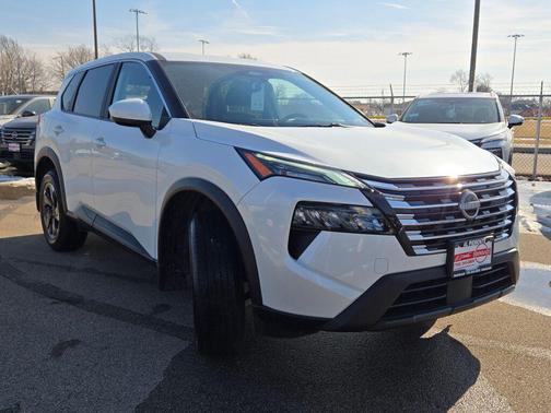 2026 Nissan Rogue SV