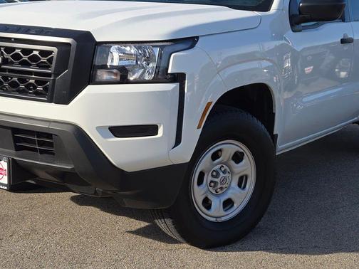 2023 Nissan Frontier S