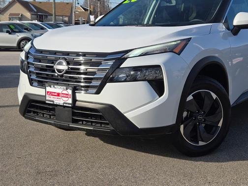 2025 Nissan Rogue SV