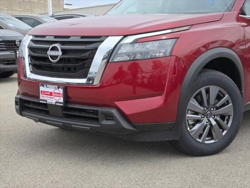 2025 Nissan Pathfinder SV 4WD