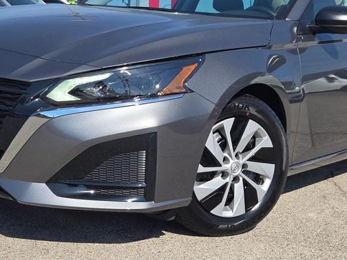 2025 Nissan Altima S FWD