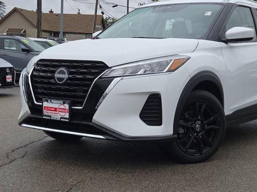 2024 Nissan Kicks SV