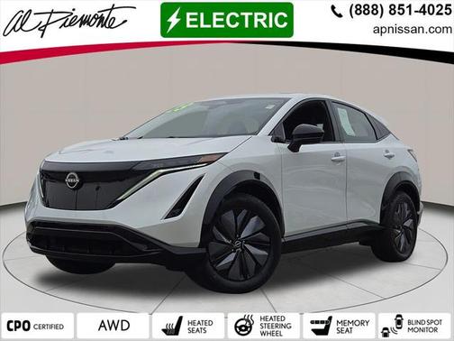 Everest White Pearl Tricoat 2023 Nissan ARIYA ENGAGE